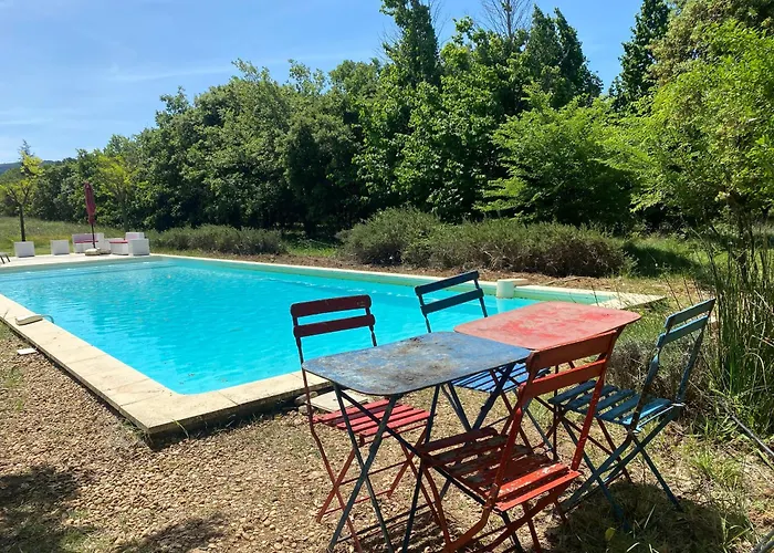 La Bastide Des Chenes Lacoste