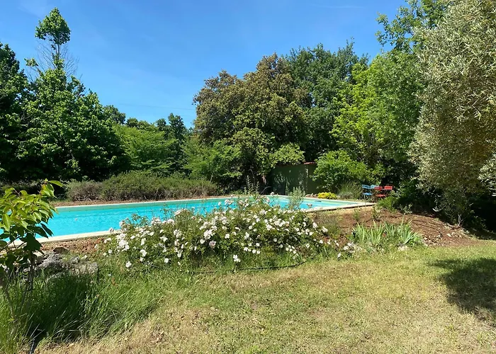 La Bastide Des Chenes Lacoste